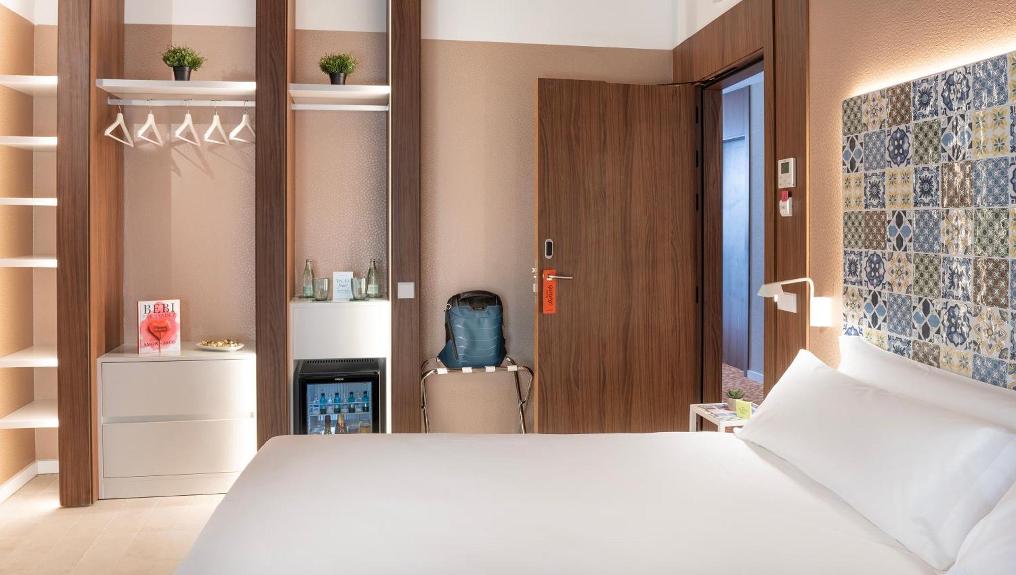Axel Hotel Valencia - Adults Only Exterior photo