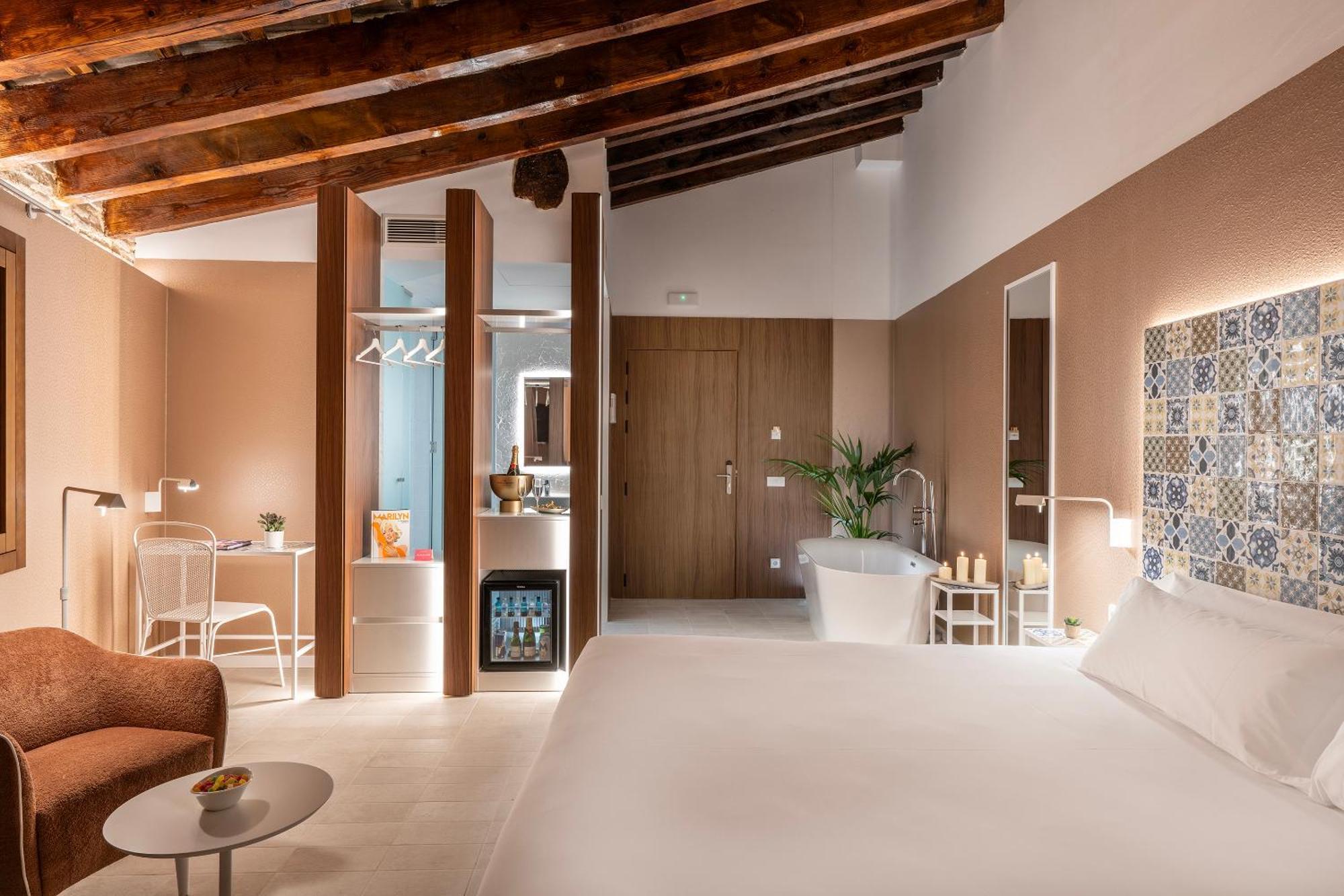 Axel Hotel Valencia - Adults Only Exterior photo